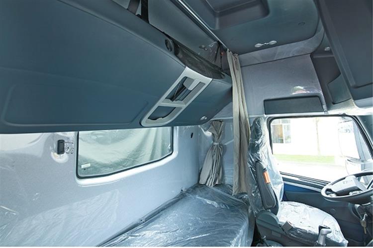 Xe tải thùng Howo 4 chân 371hp A7